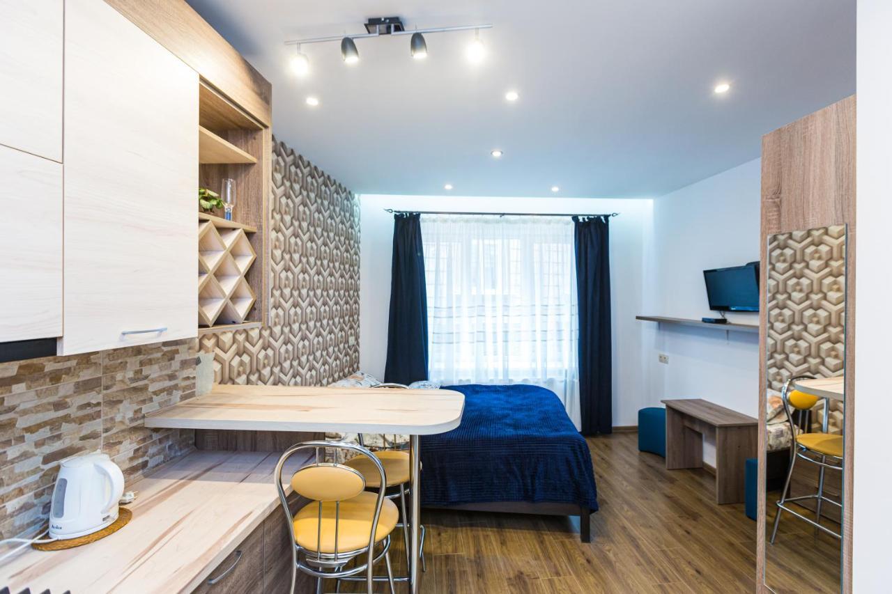 2 Kn. Romana Apartment Lviv Eksteriør bilde