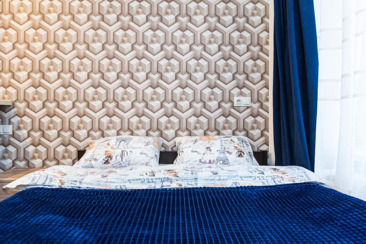 2 Kn. Romana Apartment Lviv Eksteriør bilde