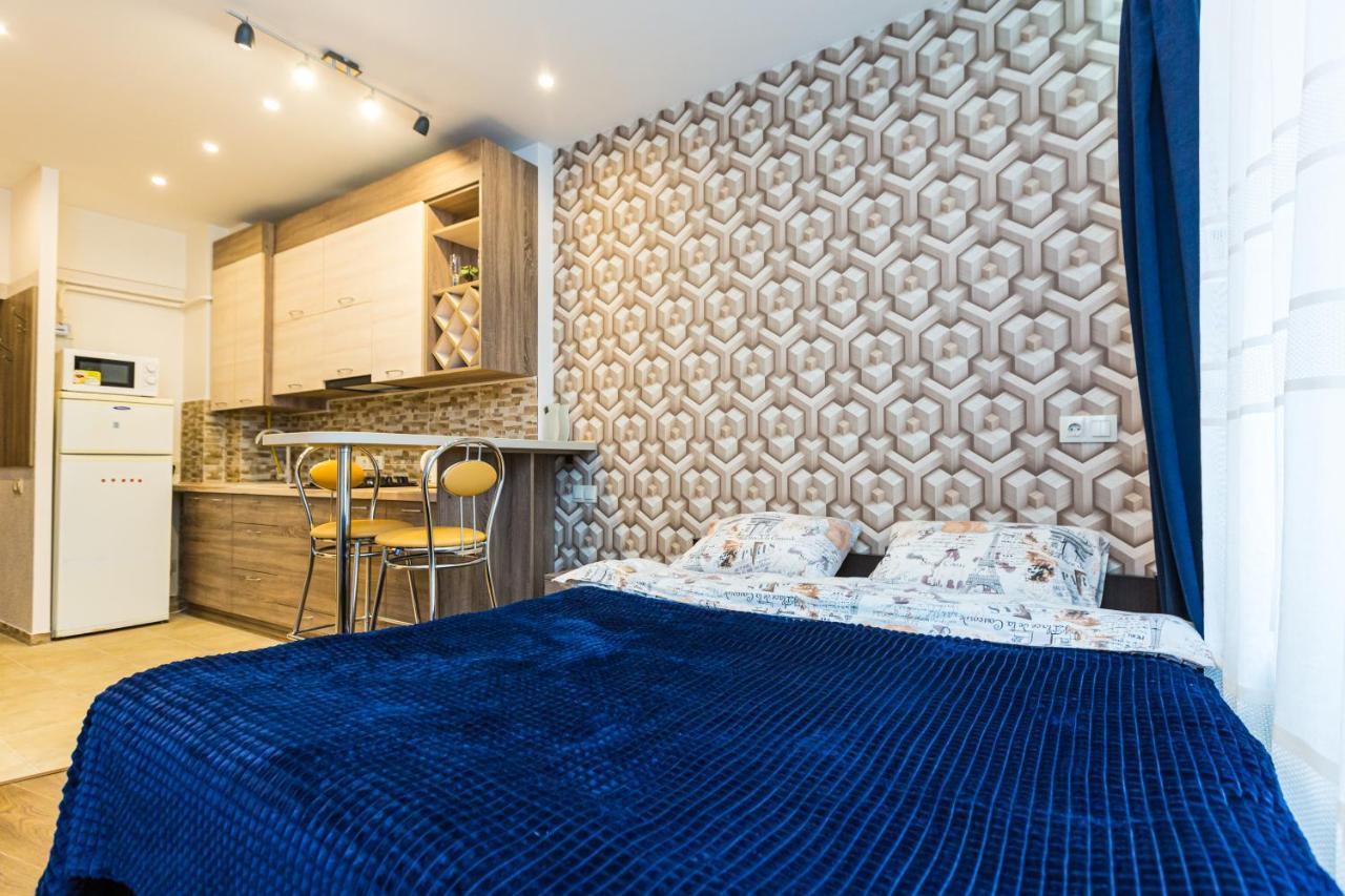 2 Kn. Romana Apartment Lviv Eksteriør bilde