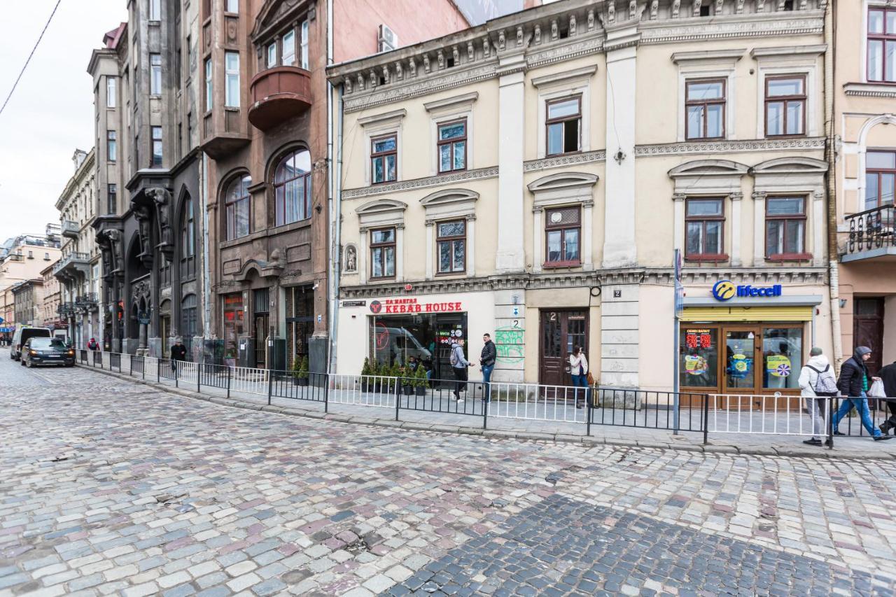 2 Kn. Romana Apartment Lviv Eksteriør bilde