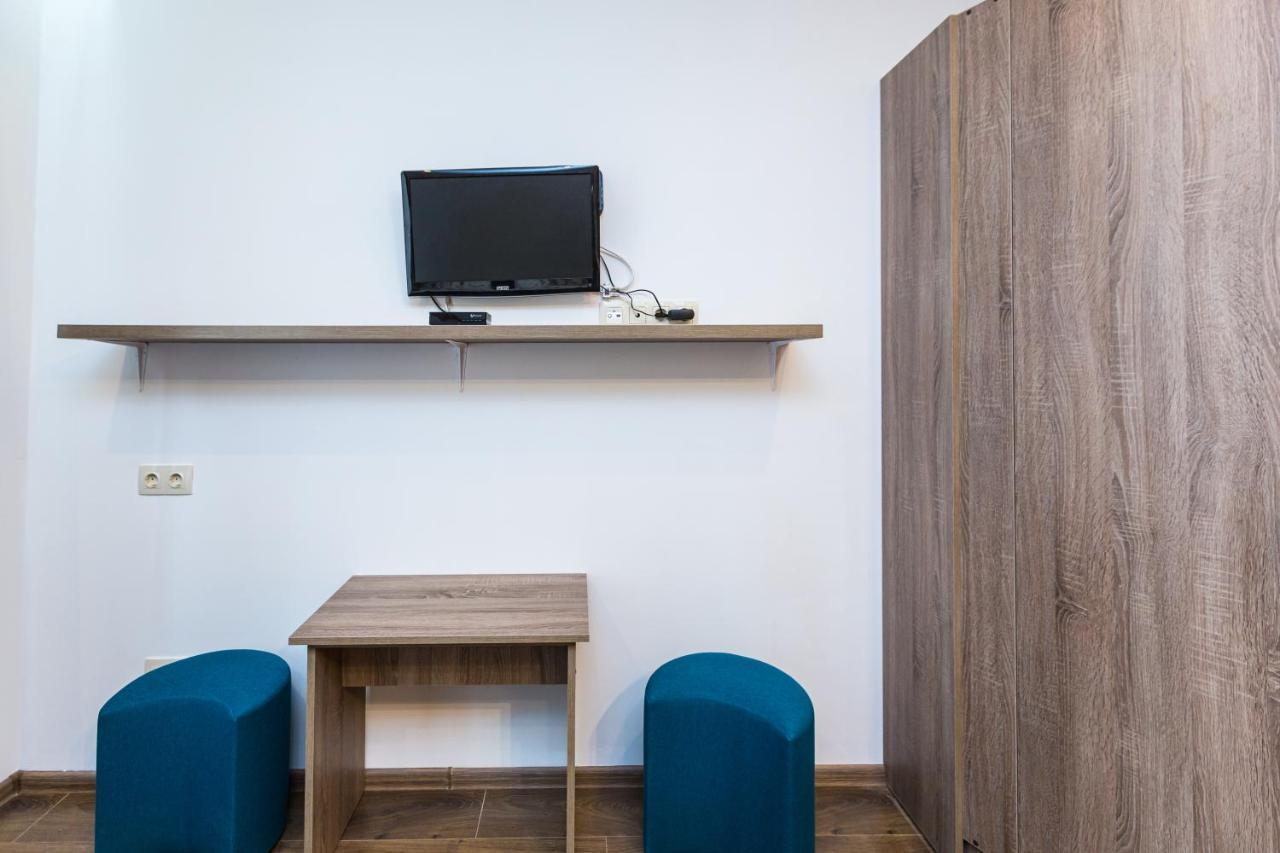 2 Kn. Romana Apartment Lviv Eksteriør bilde